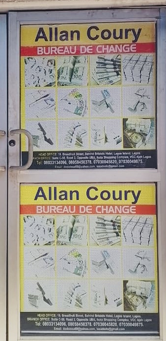 Allan-Coury-bureau-de-change-1.jpg